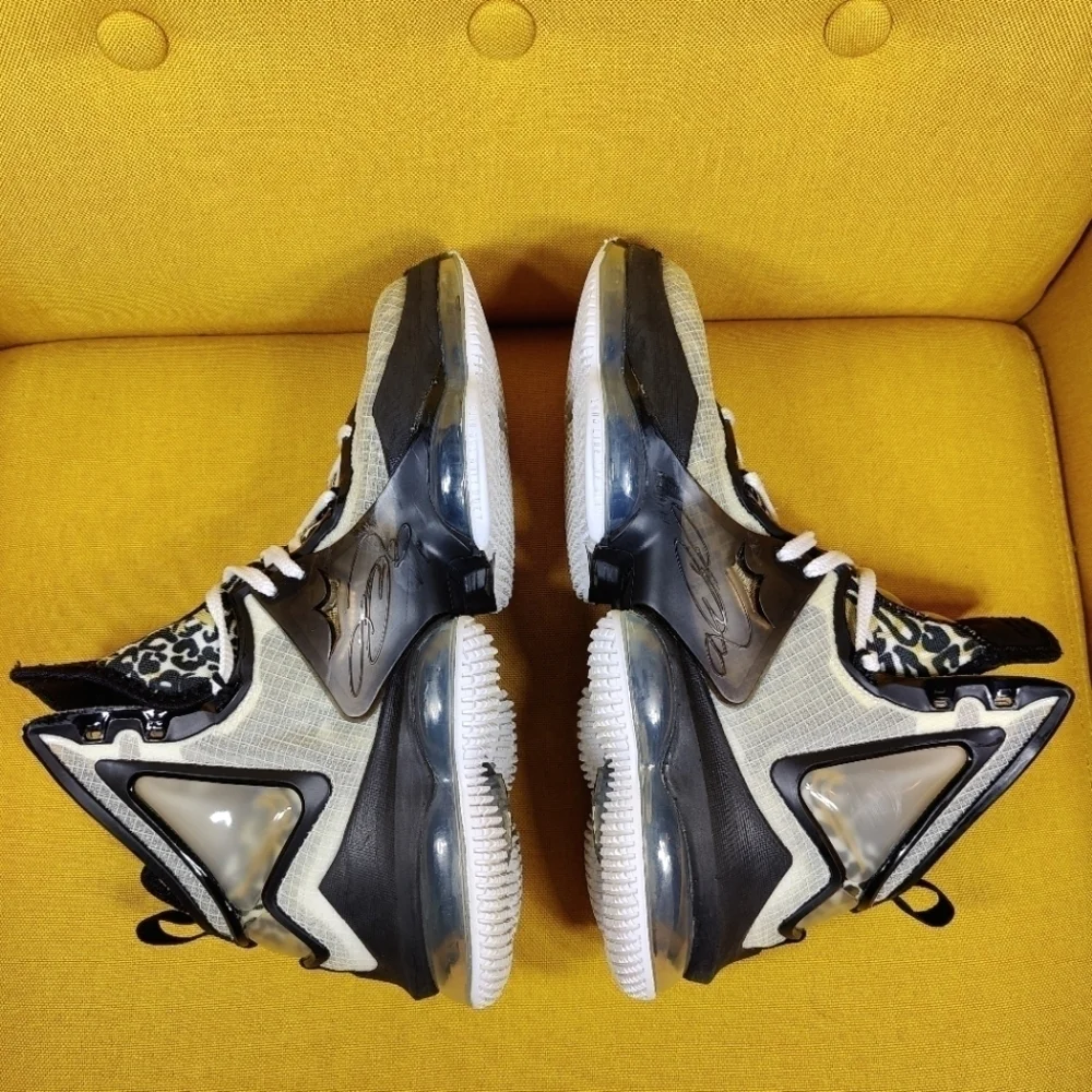 Nike Lebron 19 XIX Athletic White Black Gold Basketball Sneakers Men Shoe Sz 7.5